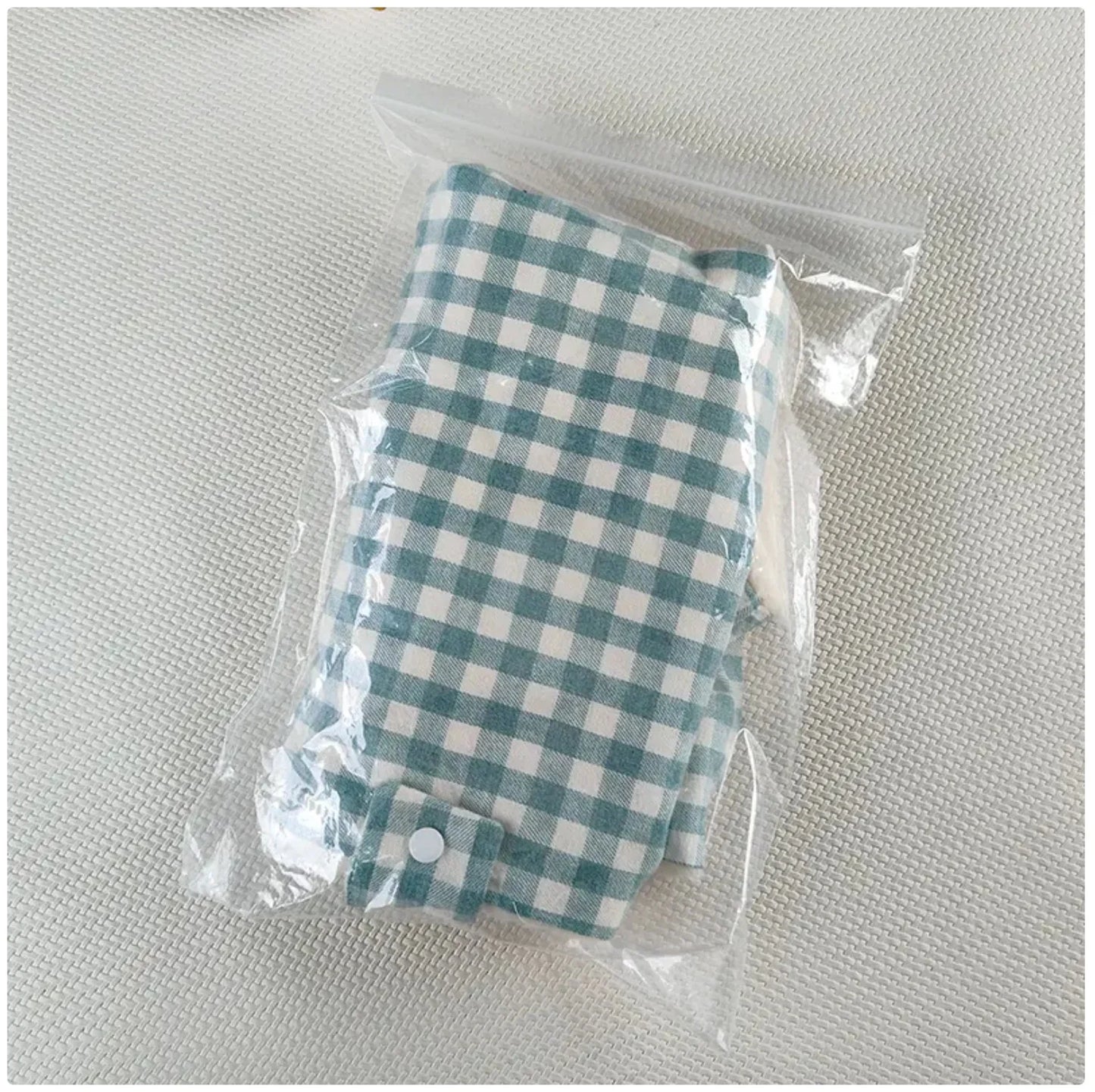 Checkered Pet Cloak Sleeping Bag - Warm & Stylish Cape for Dogs