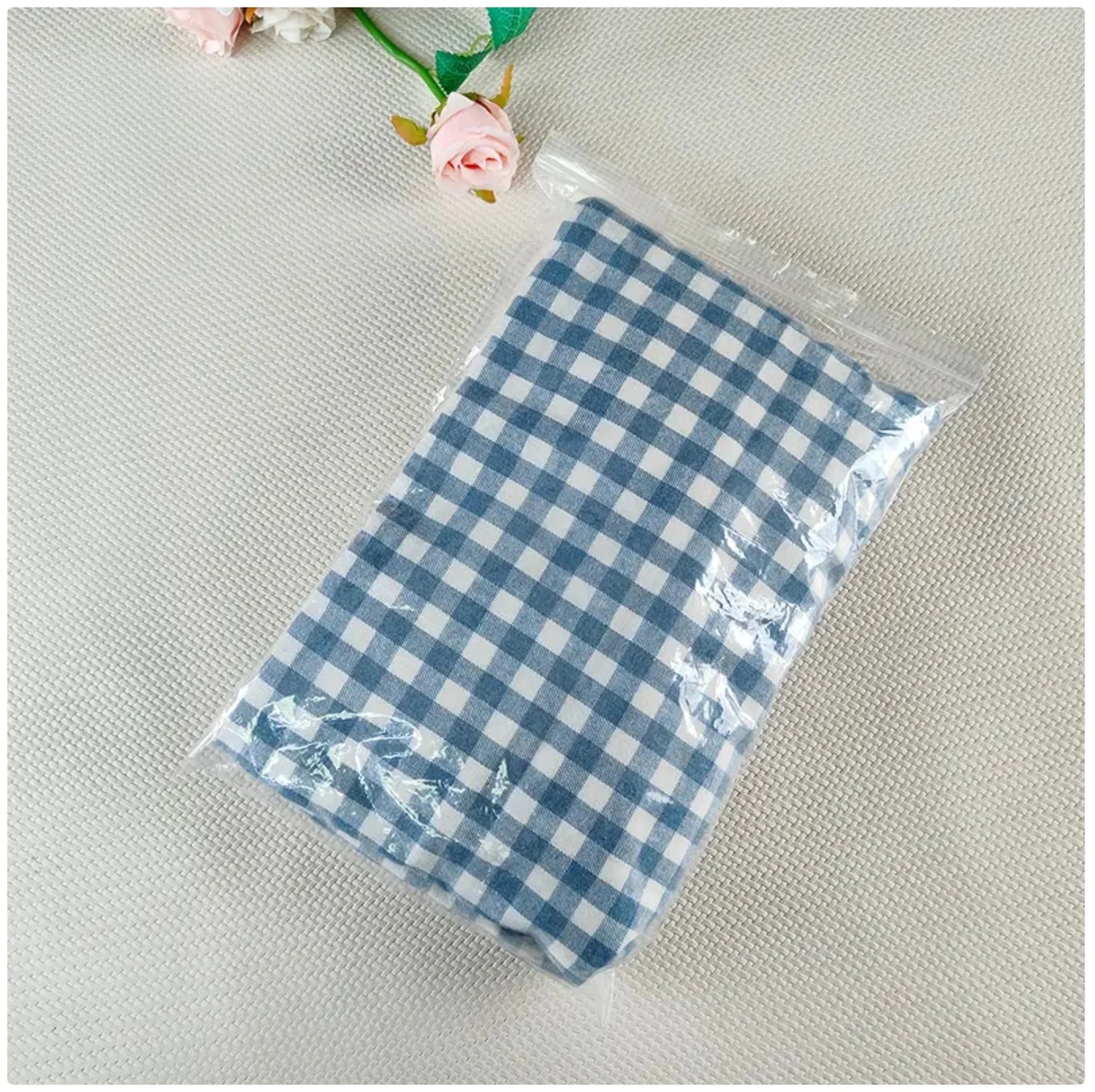 Checkered Pet Cloak Sleeping Bag - Warm & Stylish Cape for Dogs